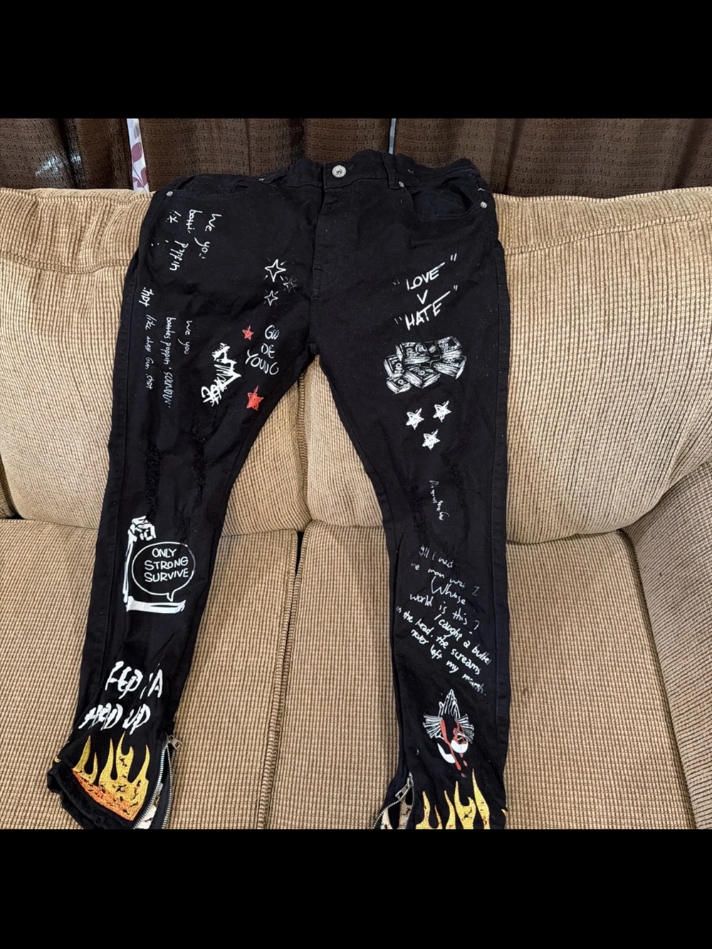 Black Graphic Men’s Jeans with Flame & Graffiti Details